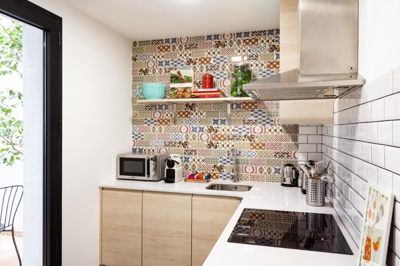 Stay U-Nique Apartments Travessera II บาร์เซโลนา ภายนอก รูปภาพ