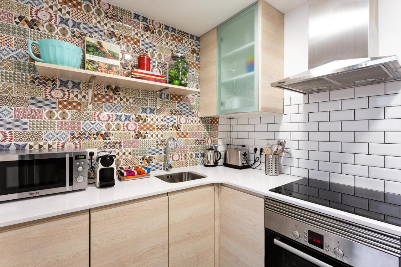 Stay U-Nique Apartments Travessera II บาร์เซโลนา ภายนอก รูปภาพ