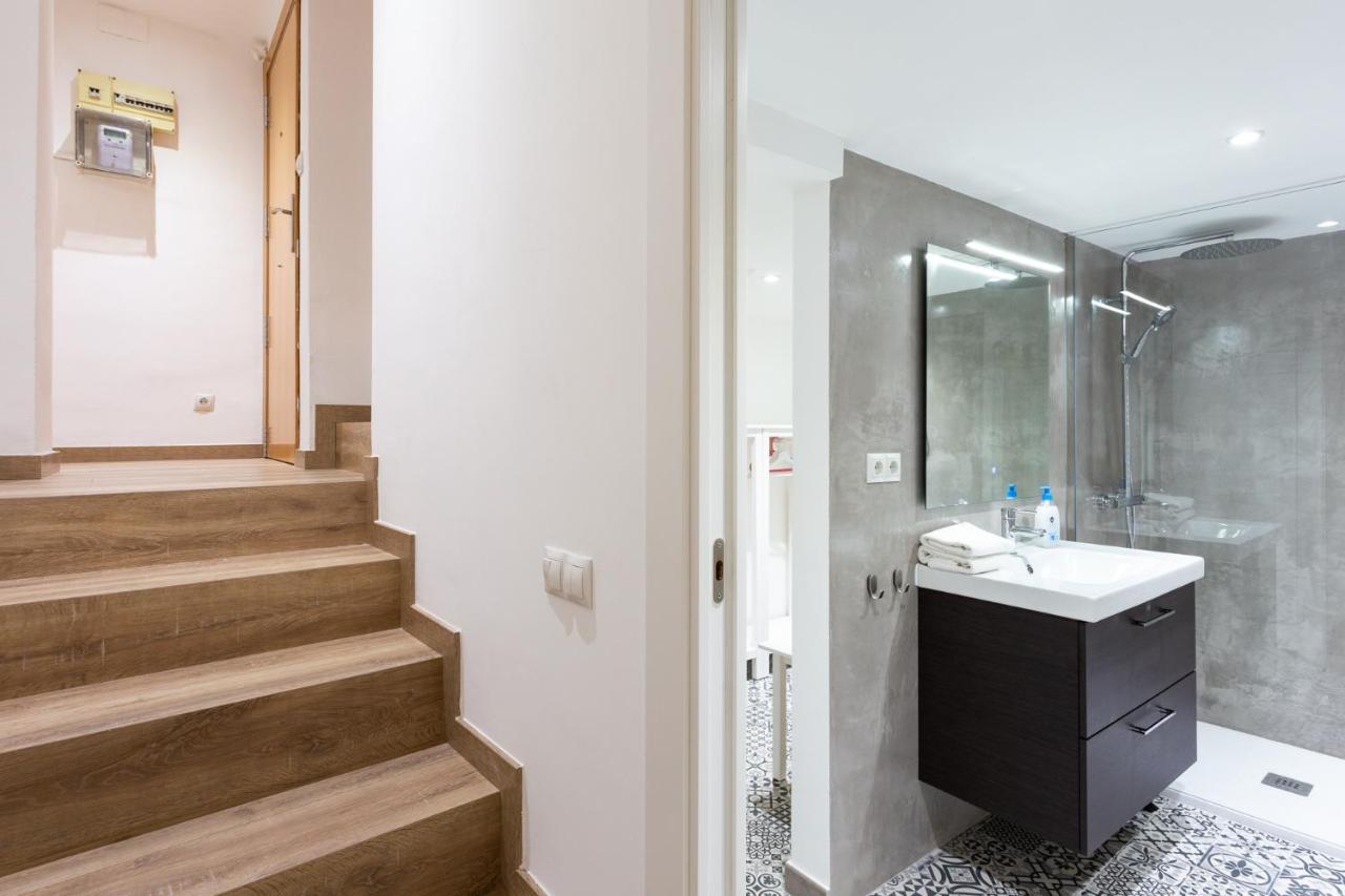 Stay U-Nique Apartments Travessera II บาร์เซโลนา ภายนอก รูปภาพ
